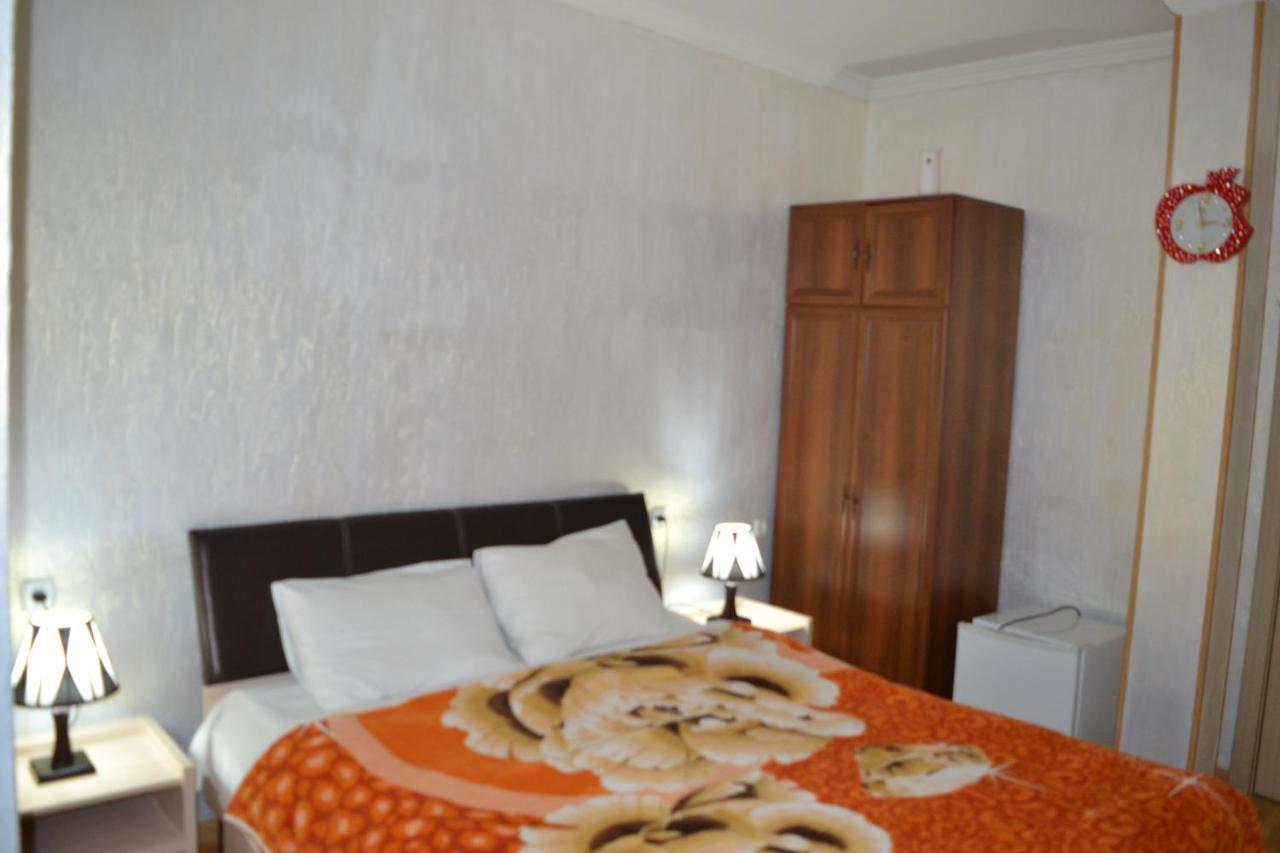 Hotel Mkudro Kutaisi Exteriör bild