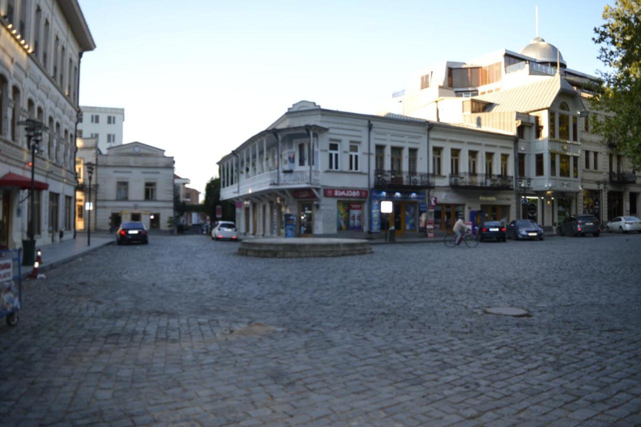 Hotel Mkudro Kutaisi Exteriör bild