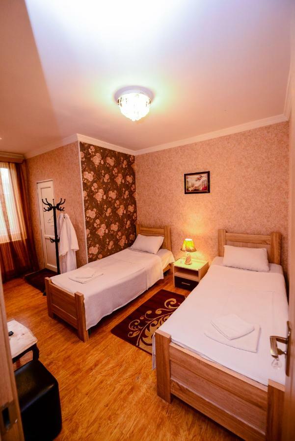 Hotel Mkudro Kutaisi Exteriör bild