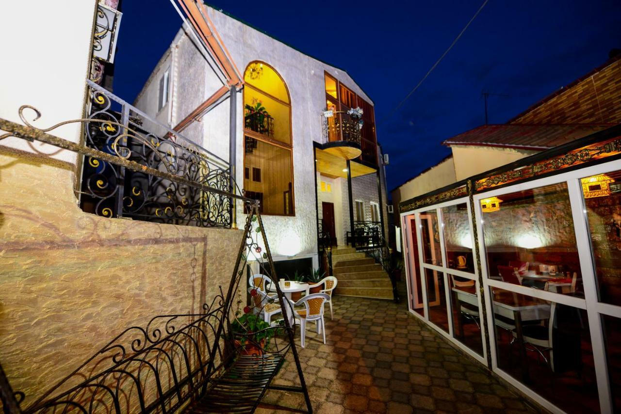 Hotel Mkudro Kutaisi Exteriör bild