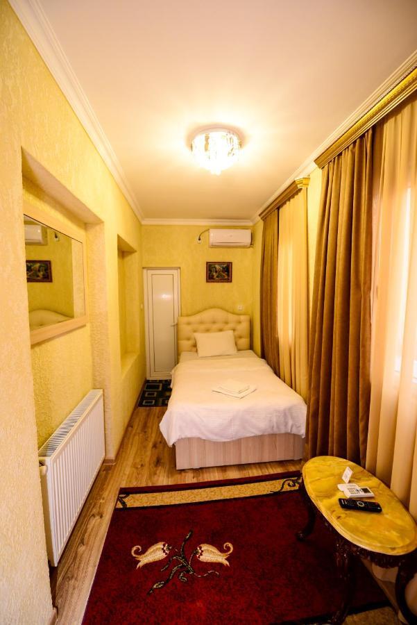 Hotel Mkudro Kutaisi Exteriör bild