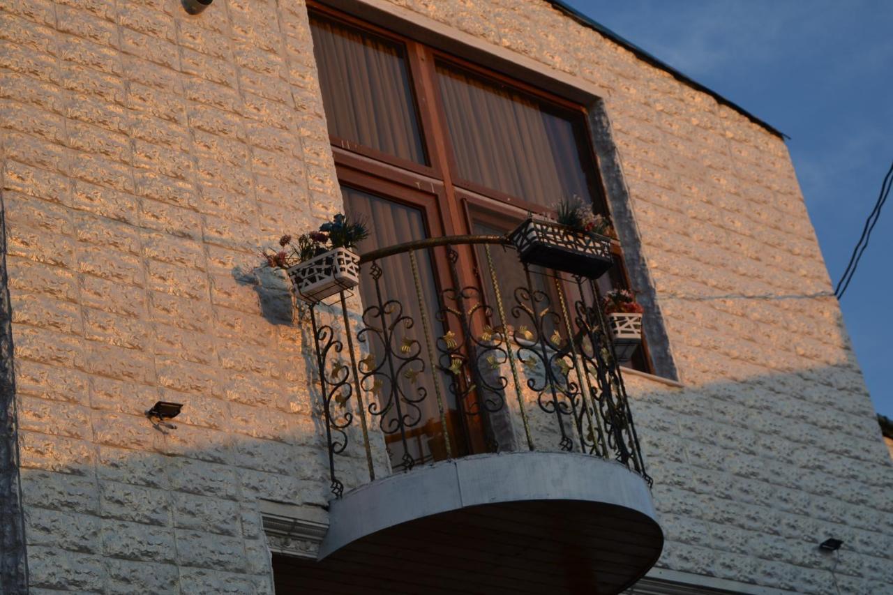Hotel Mkudro Kutaisi Exteriör bild
